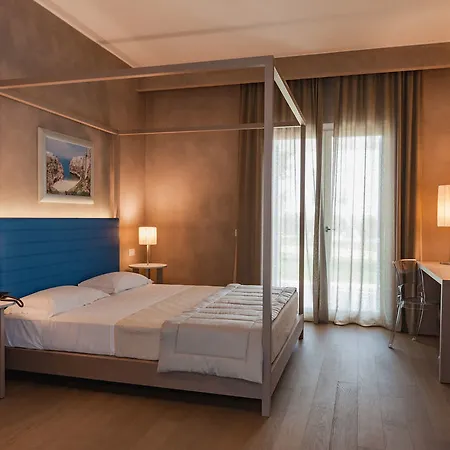 Cala Ponte, A Tribute Portfolio 5* ポリニャーノ・ア・マーレ