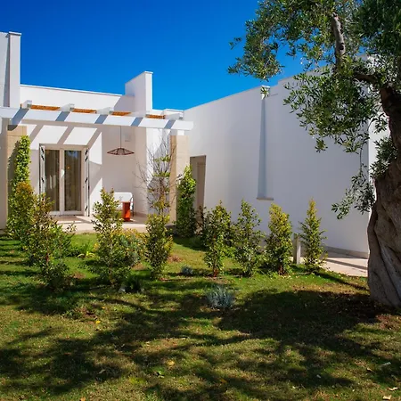 Cala Ponte, A Tribute Portfolio 5*