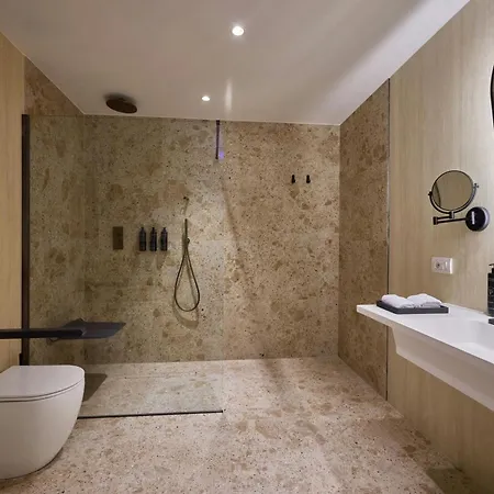 Cala Ponte, A Tribute Portfolio 5*