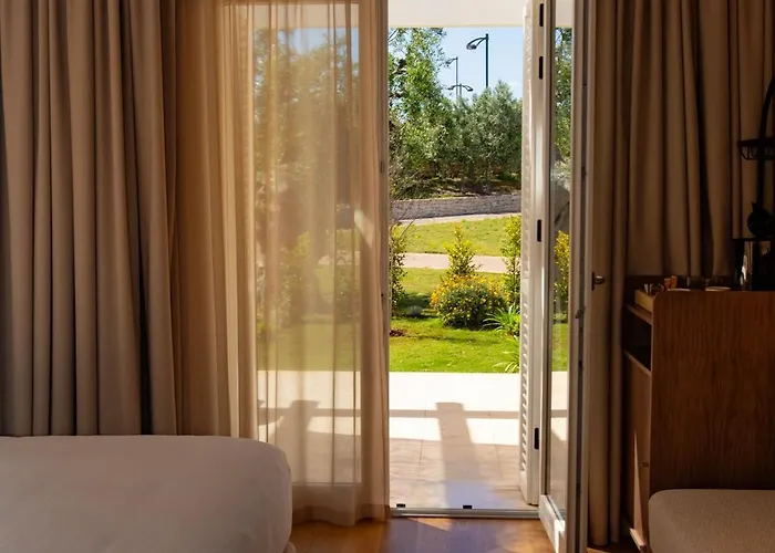 Cala Ponte, A Tribute Portfolio Hotel 5*